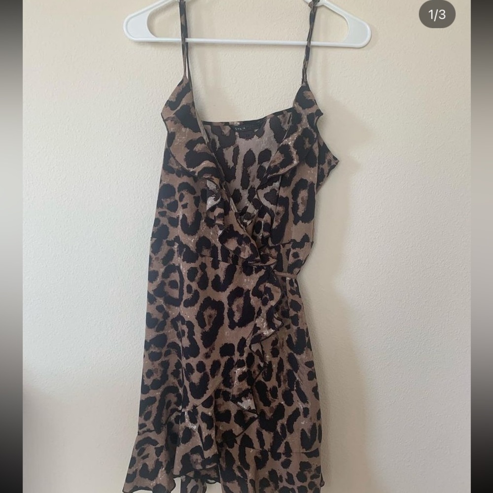 Leopard ruffled mini dress